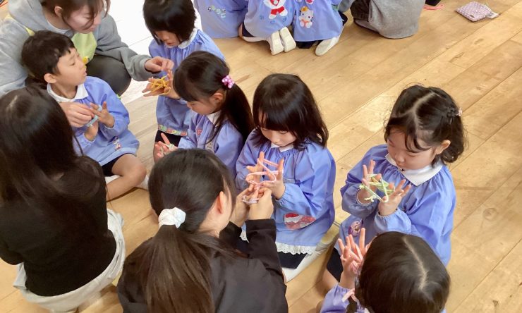 年長組　あやとり交流会